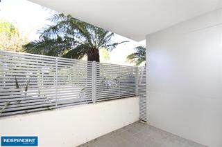 Balcony (2012-04-11)