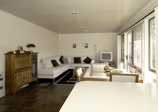 Family room (2006-09-01)