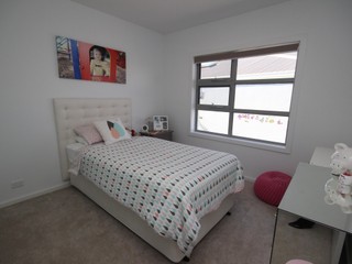 Bedroom (2016-11-18)