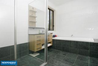 Bathroom (2012-02-01)