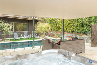 Spa onto pool (2015-08-19)