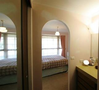 Ensuite to Master Bedroom (2010-05-21)