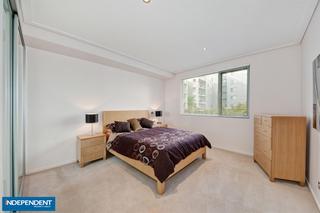 Bedroom 1 (2012-02-02)