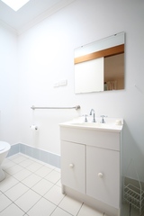 Bathroom (2014-02-06)