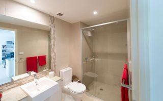 Bathroom (2016-03-18)