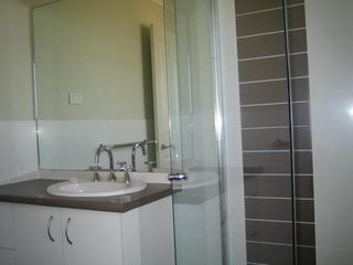 Ensuite (2005-10-06)