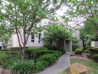 Front entrance (2015-12-11)