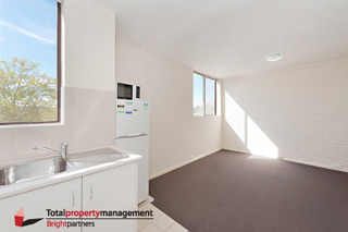 Kitchen to Lounge Room/Bedroom (2014-04-09)