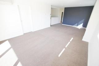Lounge / Dining Room (2015-05-15)