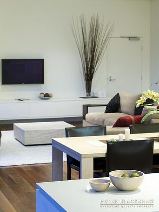Lounge (2006-08-25)