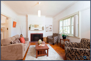 Lounge Room (2012-03-22)