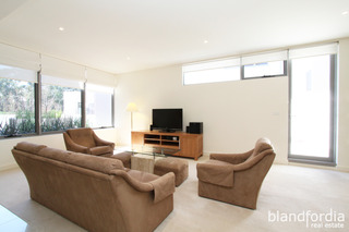 Living Room (2012-10-18)