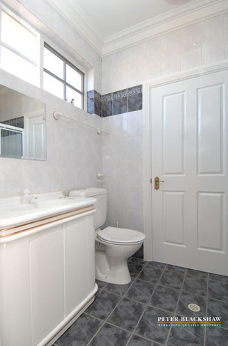 Bathroom (2006-07-11)