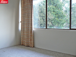 Bedroom 2 (2011-08-03)