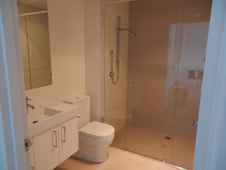 Bathroom (2019-04-05)
