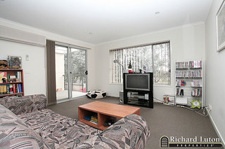 Lounge Room (2007-06-06)