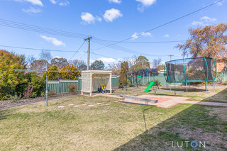 Children's play area in a safe level back garden (2018-08-30)