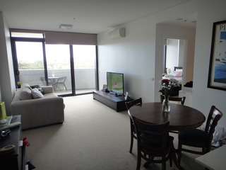 Family Room (2014-04-13)
