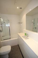 Bathroom (2015-05-28)