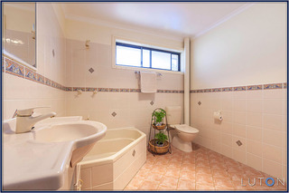 Bathroom (2014-02-26)