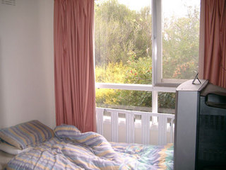 Bed 2 (2004-05-03)