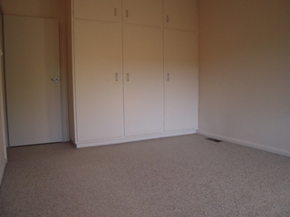 Bedroom 1 (2010-06-28)
