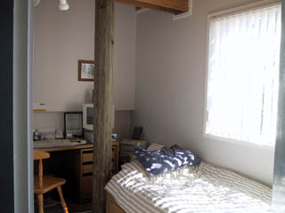 Bed 2 (2002-01-11)