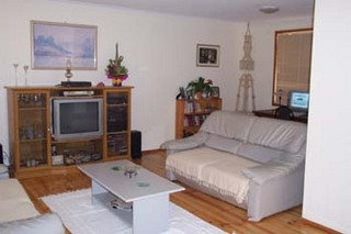 Lounge (2004-03-11)