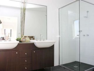 Ensuite (2007-10-09)