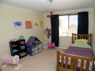 Bed 2 (2005-05-06)