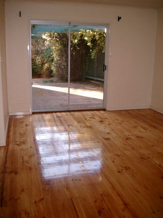 Family room (2004-06-29)