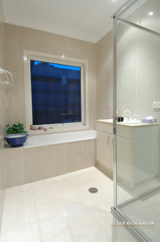 Bathroom (2005-11-11)