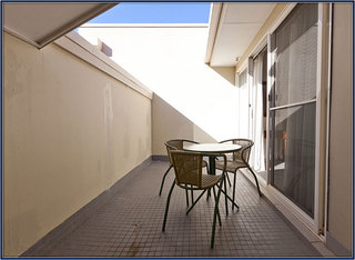 Balcony (2011-06-28)