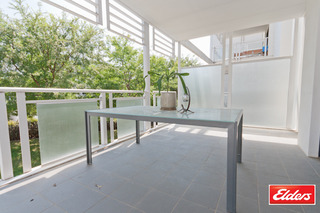 Balcony (2013-02-15)