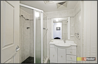 Main Bathroom (2011-07-28)