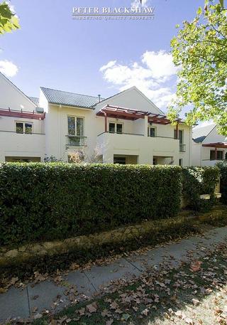 Street View (2008-04-22)