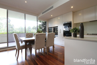 Dining Room (2012-11-14)