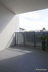 Balcony (2008-10-28)