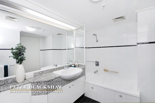Main Bathroom (2013-09-12)