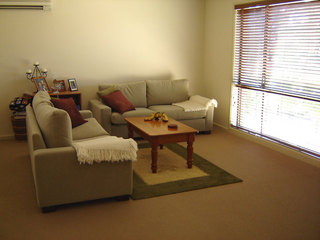 Lounge (2005-04-19)