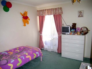 Bed 4 (2004-08-17)