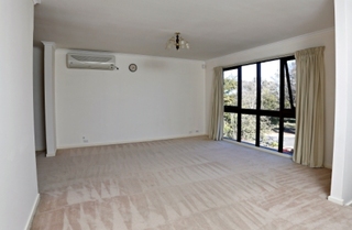 Lounge Room (2013-07-01)