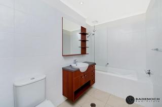 Bathroom (2015-09-17)