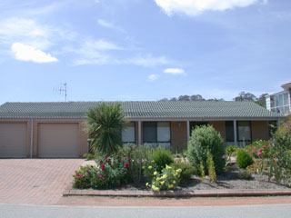 Frontyard (2002-03-15)
