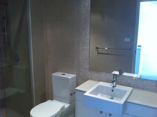 Bathroom (2013-07-11)