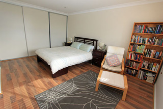 Bedroom 1 (2013-11-21)