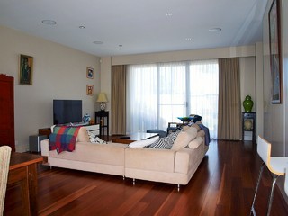 Lounge Room (2017-11-02)