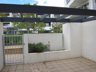 Courtyard (2012-03-15)