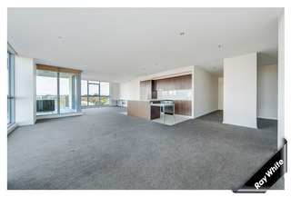 Living Room (2012-07-04)