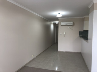 Dining Area (2018-11-06)